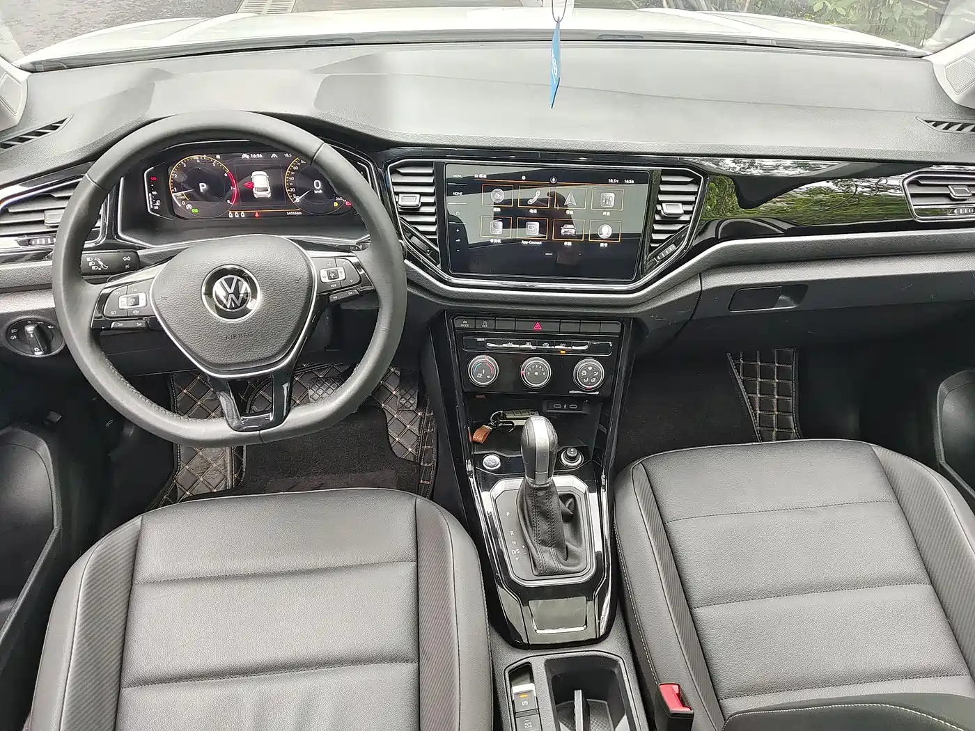 Volkswagen T-ROC 2021 280TSI DSG 2WD Comfort Smart Connect Edition фото 13