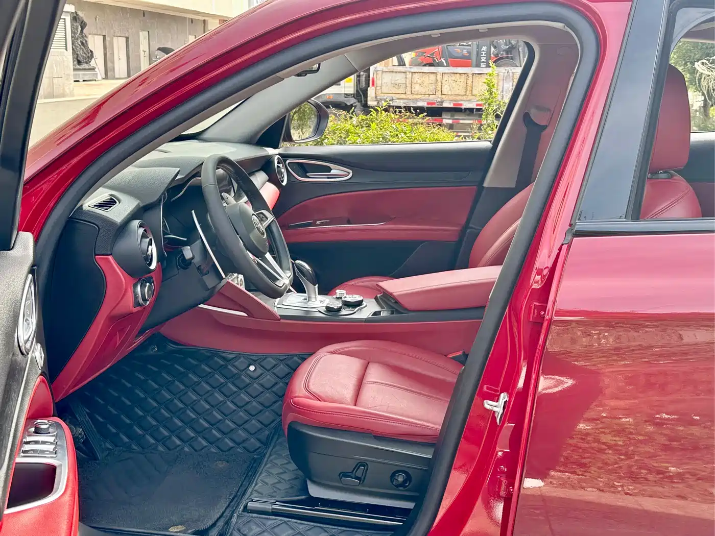 Alfa Romeo Stelvio 2017 2017 2.0T 280HP Luxury