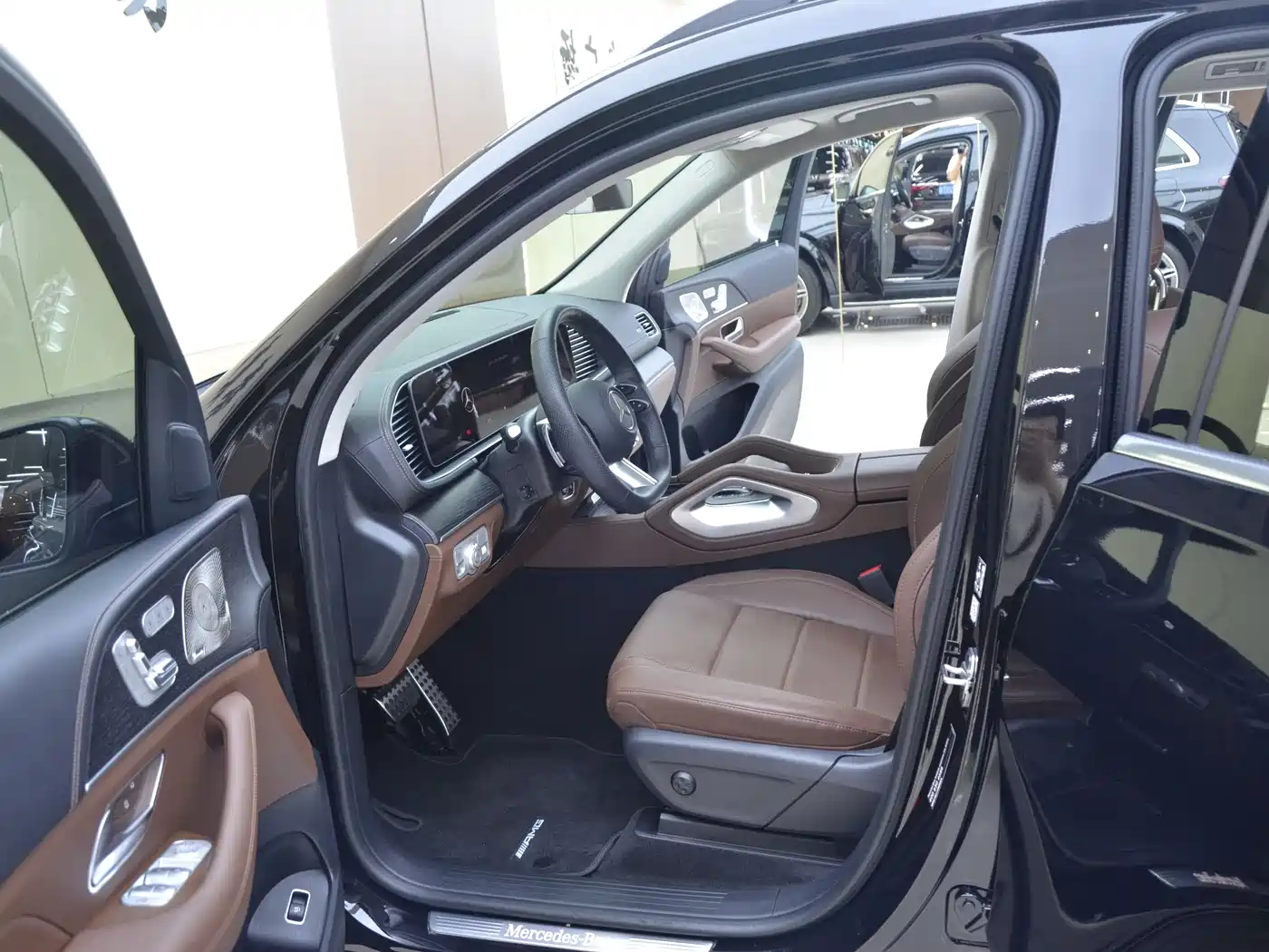 Mercedes-Benz GLS 2024 GLS 450 4MATIC Fashion Edition фото 4