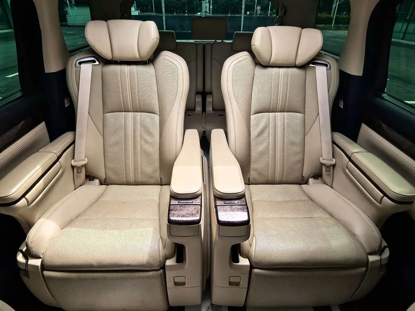 Toyota Alphard 2021 Hybrid 2.5L Premium фото 14