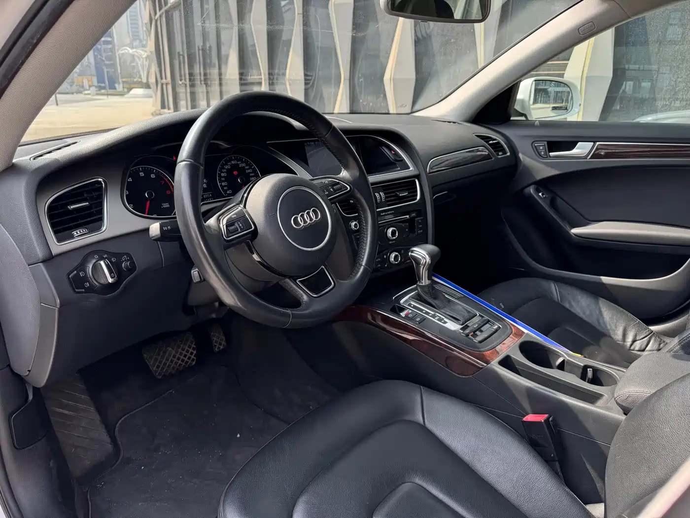 Audi A4L 2013 35 TFSI Automatic Comfort фото 8