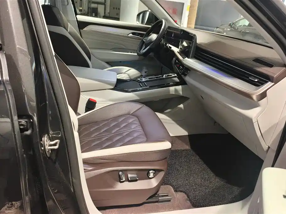 Volkswagen Talagon 2023 380TSI 4WD R-Line Touring Edition фото 8