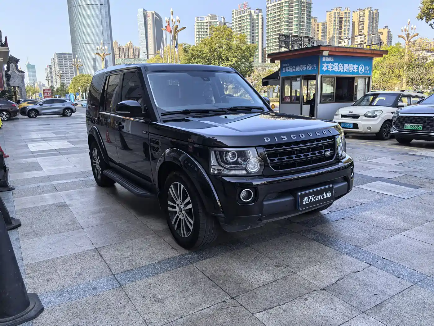 Land Rover Discovery 2016 3.0 SC V6 HSE фото 3
