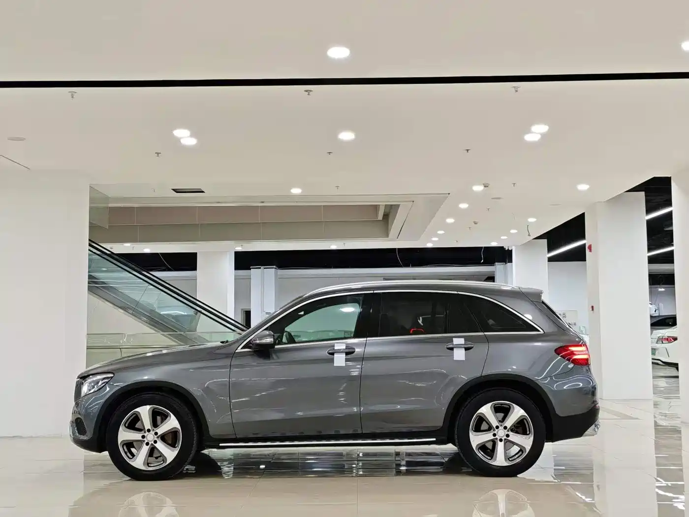Mercedes-Benz GLC 2016 GLC 260 4MATIC Luxury фото 2