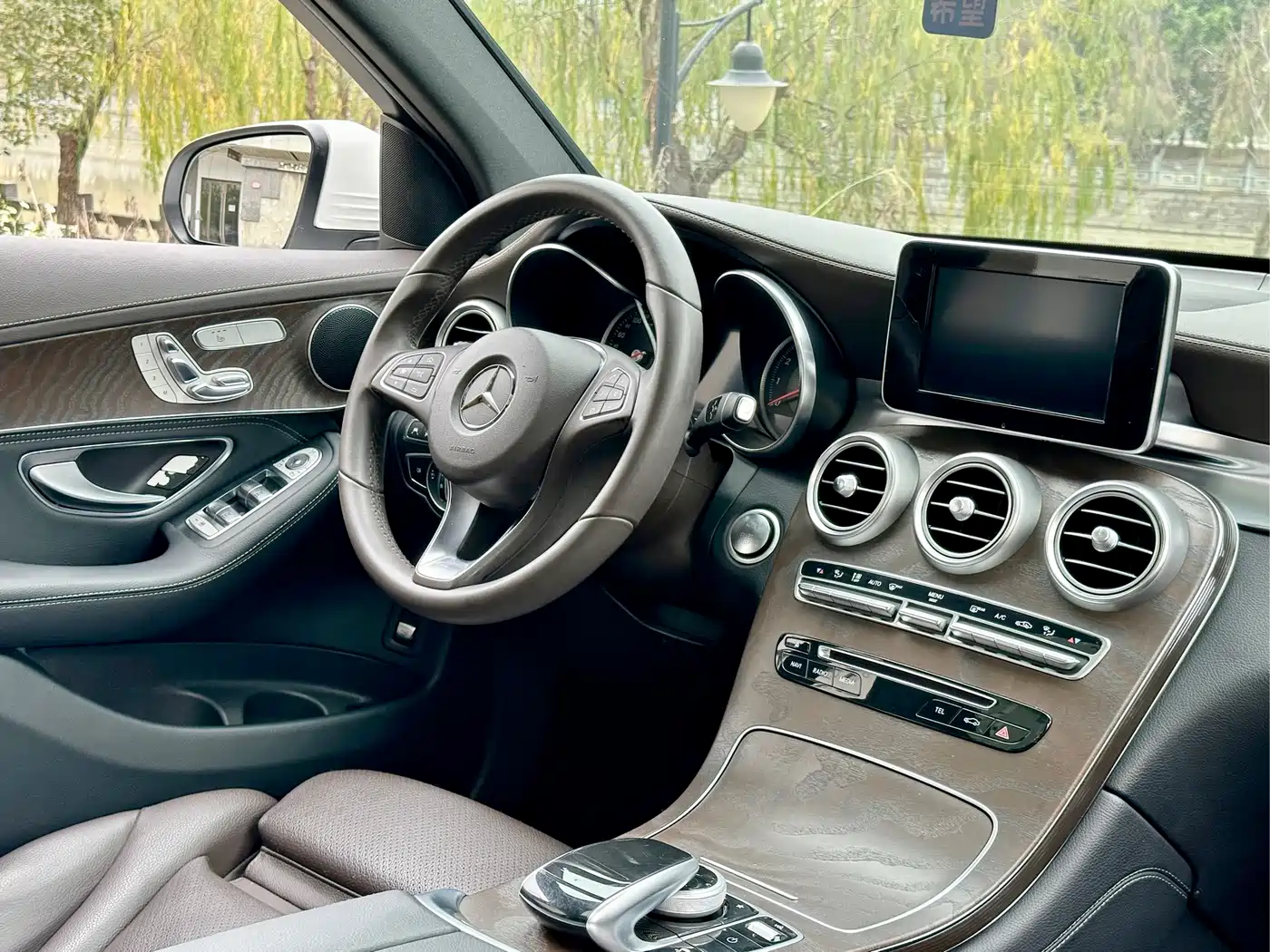 Mercedes-Benz GLC 2017 GLC 300 4MATIC Dynamic фото 19