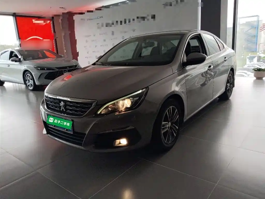 Peugeot 308 2016 1.6L Automatic Luxury фото 2