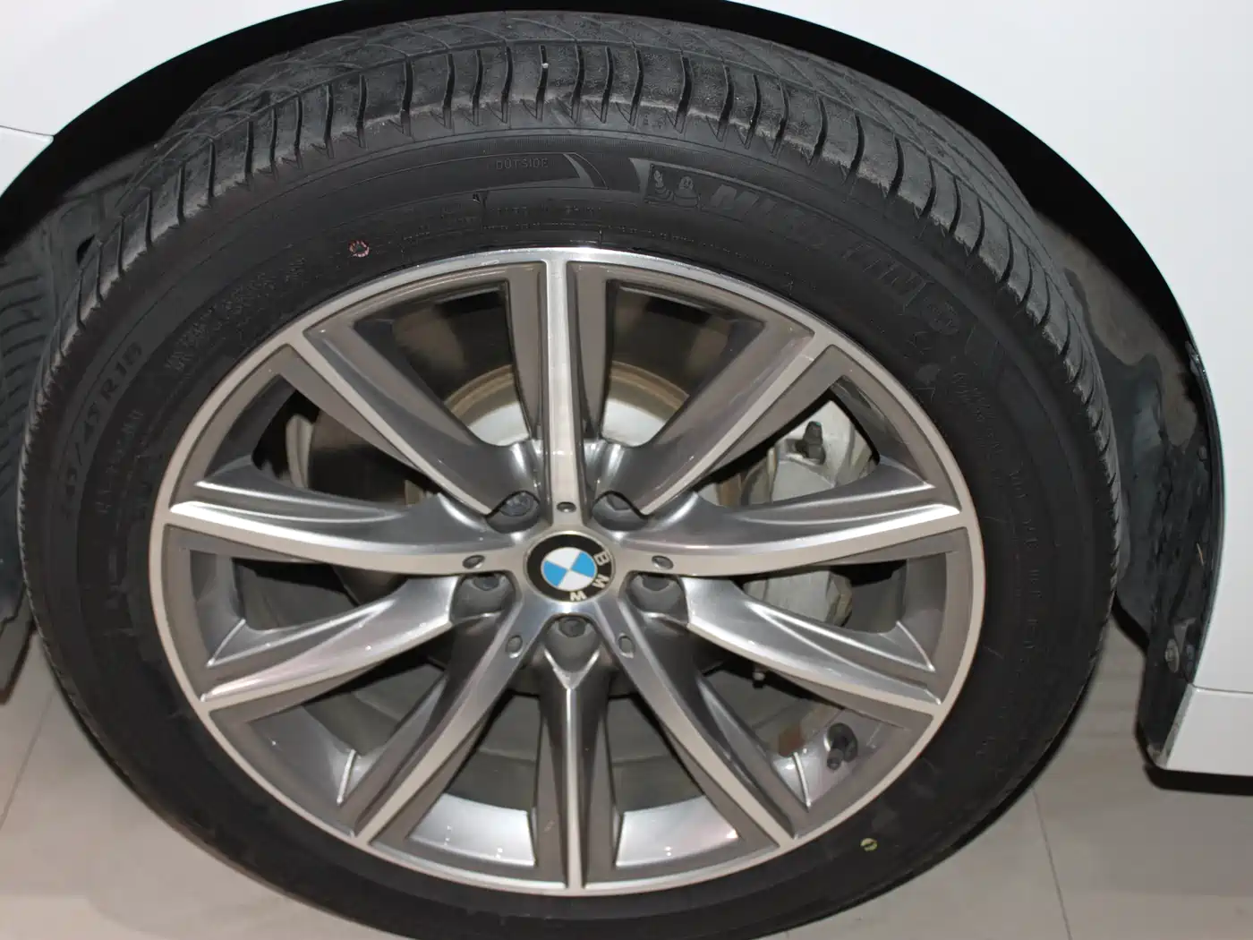 BMW 5 Series 2018 528Li Launch Special Edition фото 8