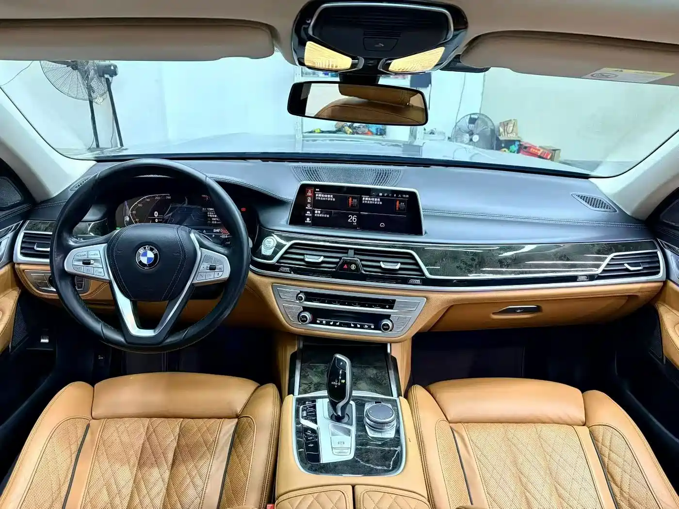 BMW 7 Series 2019 740Li Leading Luxury Package фото 7