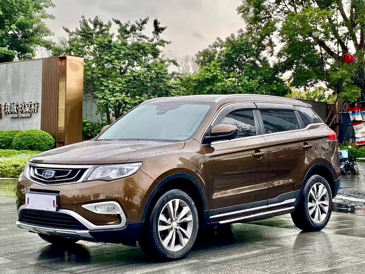 Фото 1 - Geely Atlas