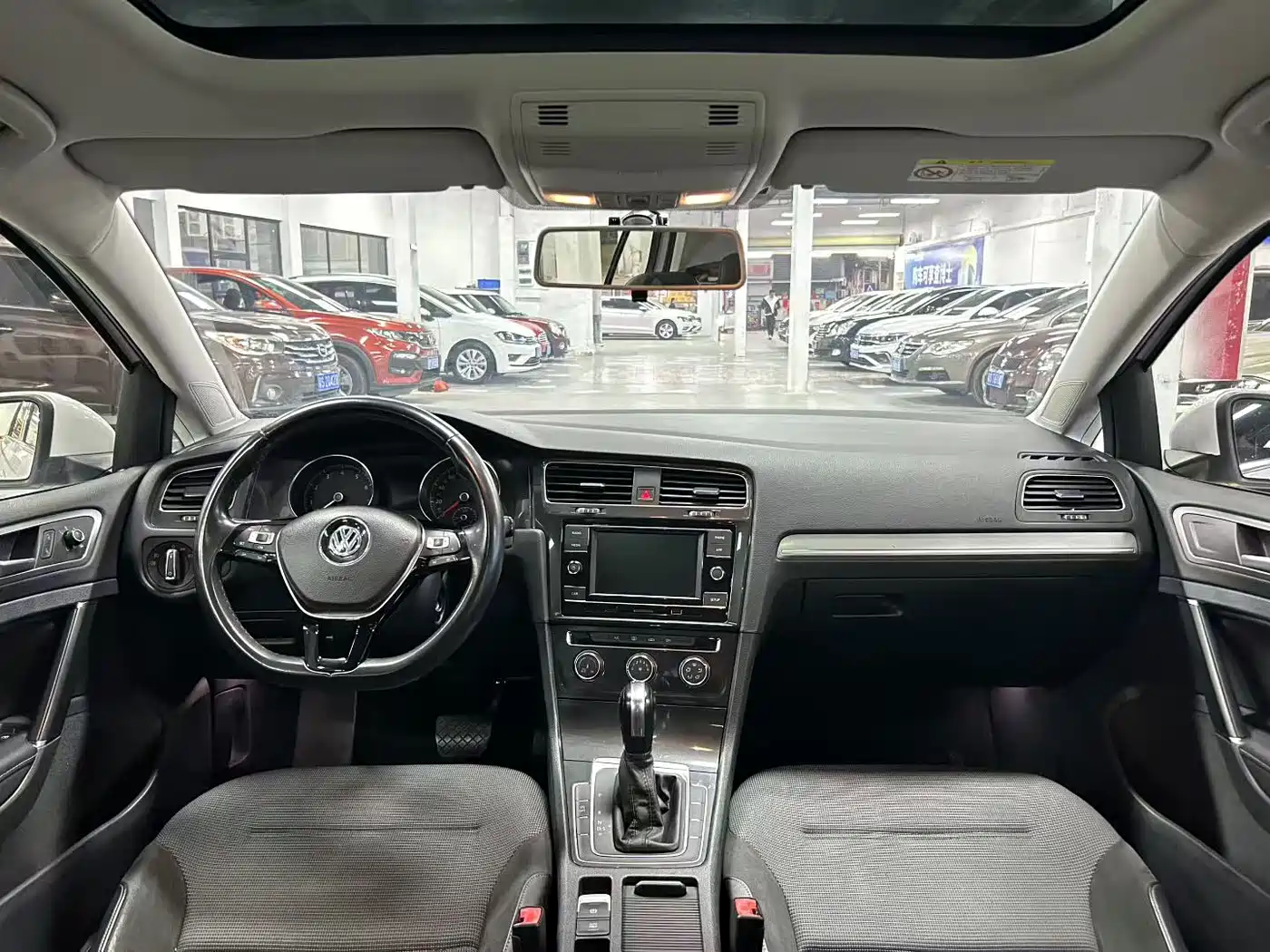 Volkswagen Golf 2018 230TSI Automatic Comfort фото 7