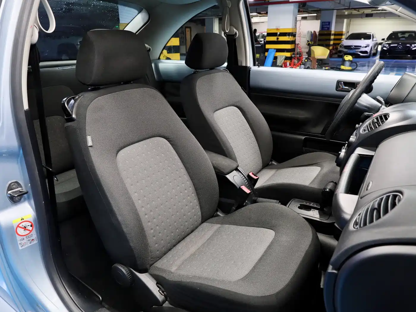 Volkswagen Beetle 2010 Model 1.6 AT фото 9