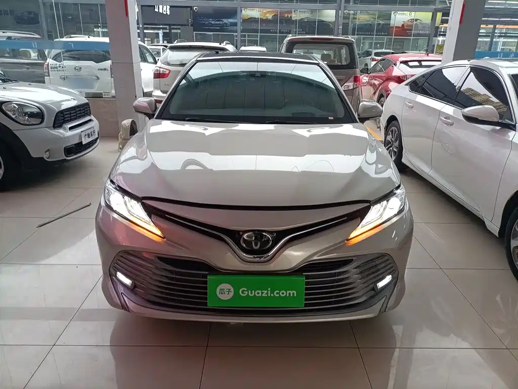 Toyota Camry 2018 2.5G Luxury Edition фото 3