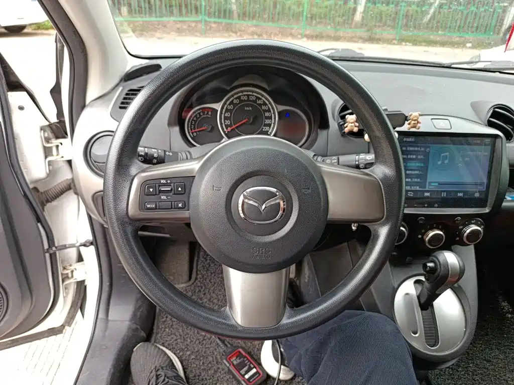Mazda 2 2014 2012 Hatchback Dynamic 1.5L Automatic Value Edition