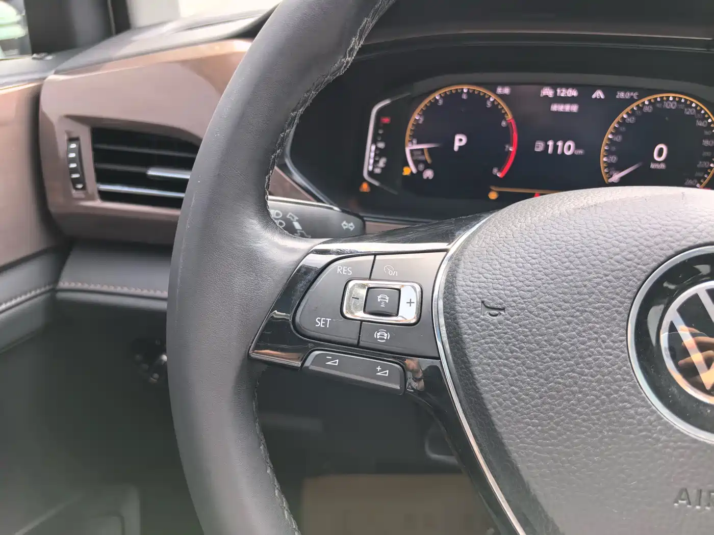 Volkswagen Tharu 2021 330TSI 4WD Luxury Plus фото 9