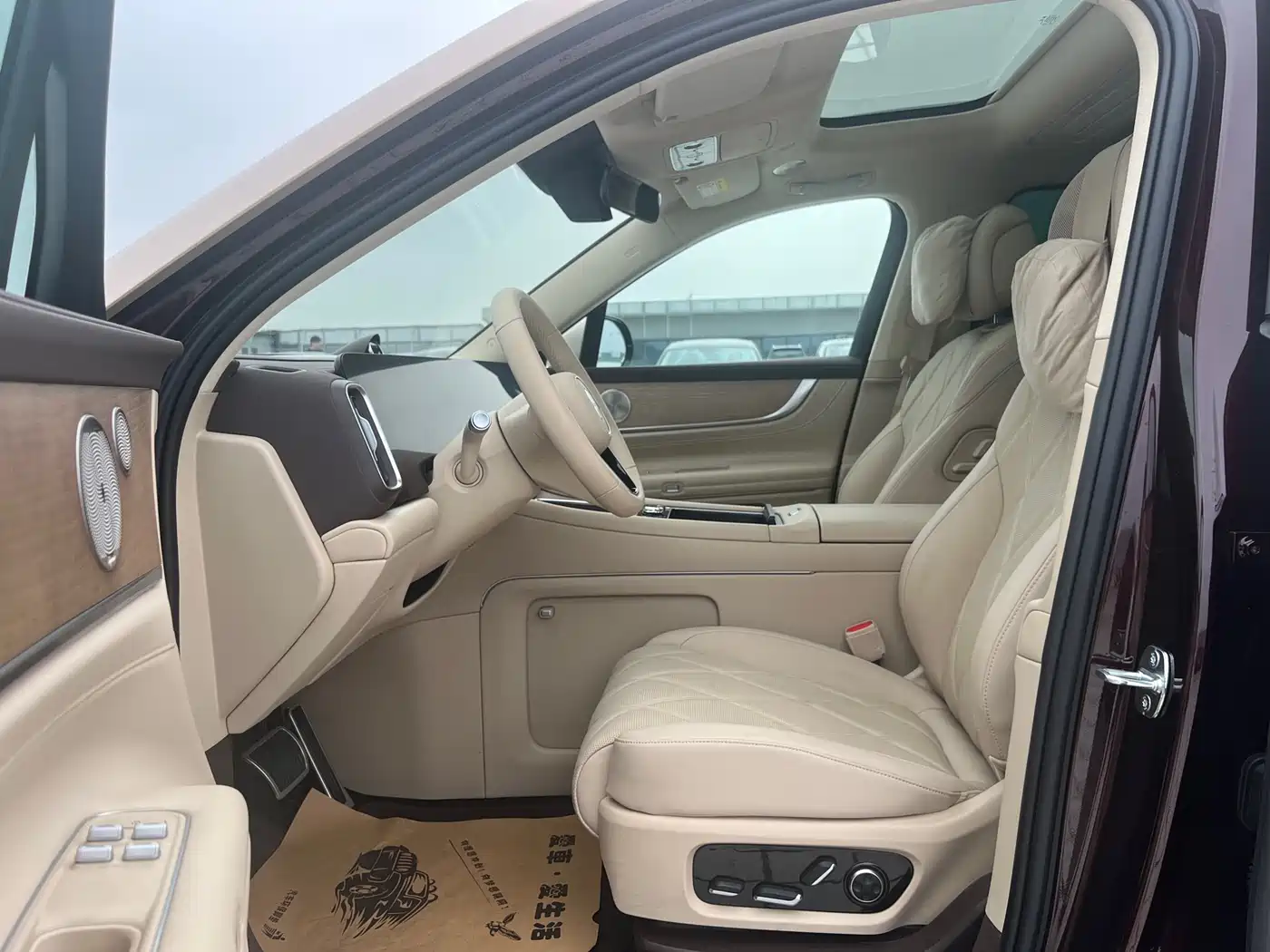 AITO Wenjie AITO M9 2025 Extended Range Ultra 52kWh 6-Seater фото 8