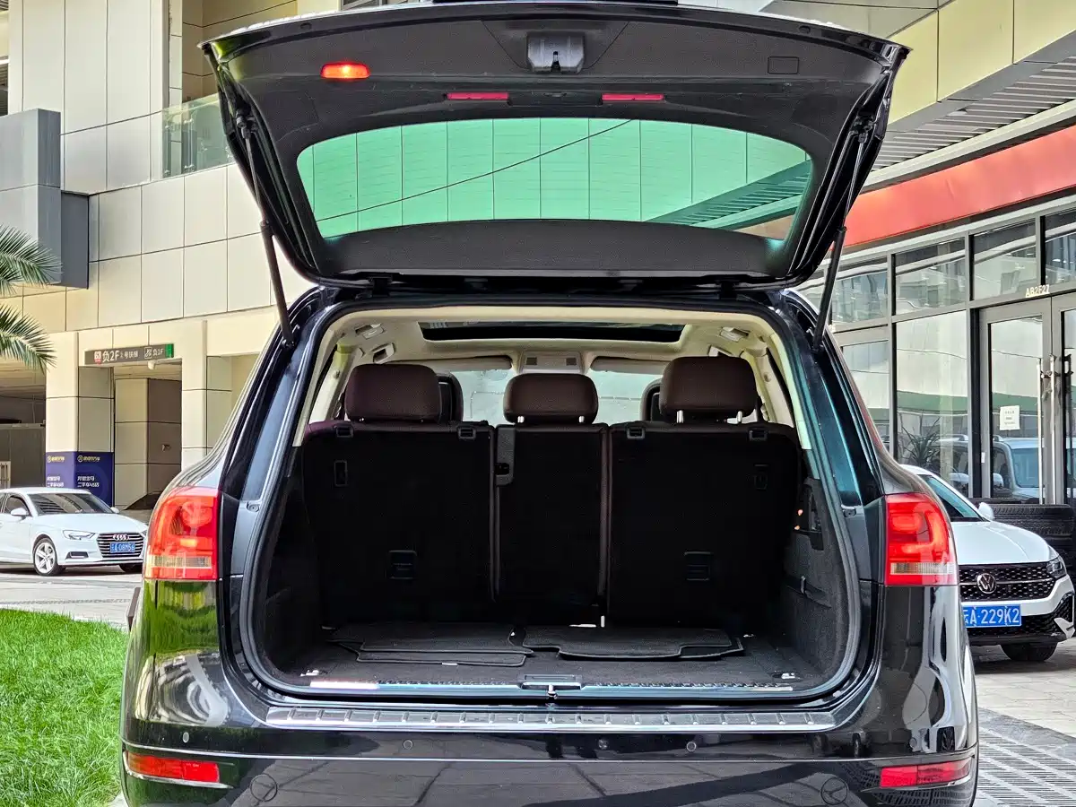 Volkswagen Touareg 2011 3.0TSI Comfort фото 22