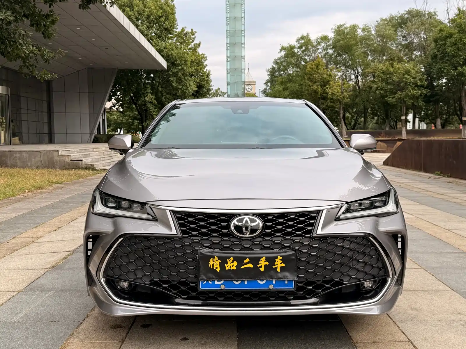 Фото 2 - Toyota Avalon