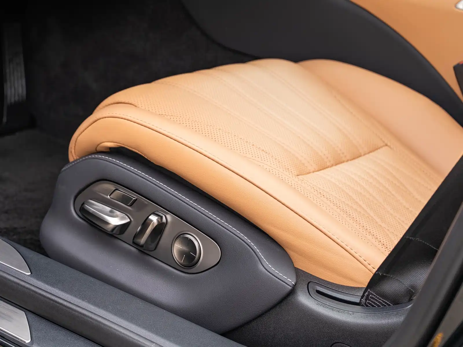 Фото 22 - Lexus LS