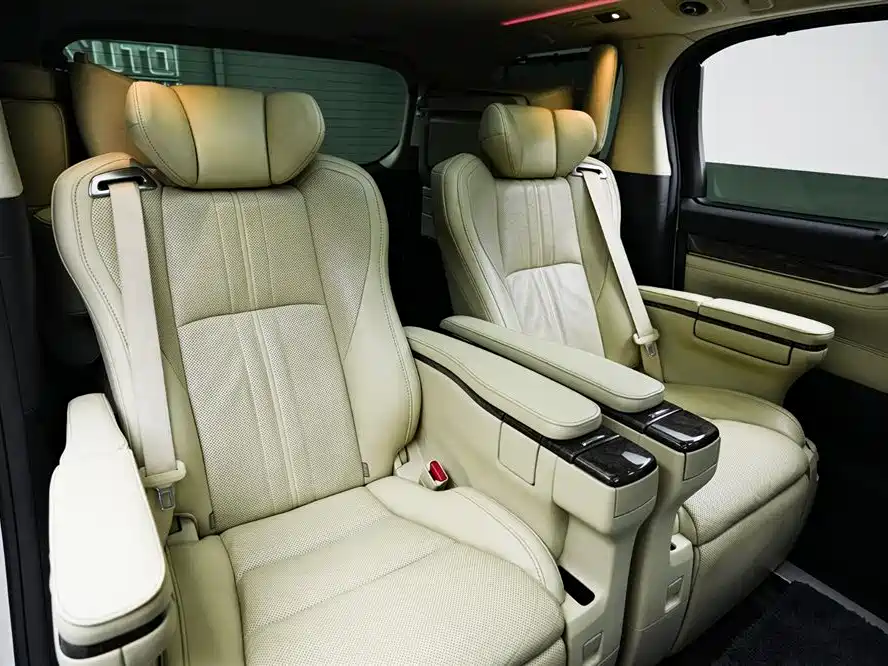 Toyota Alphard 2020 Hybrid 2.5L Premium Edition фото 12