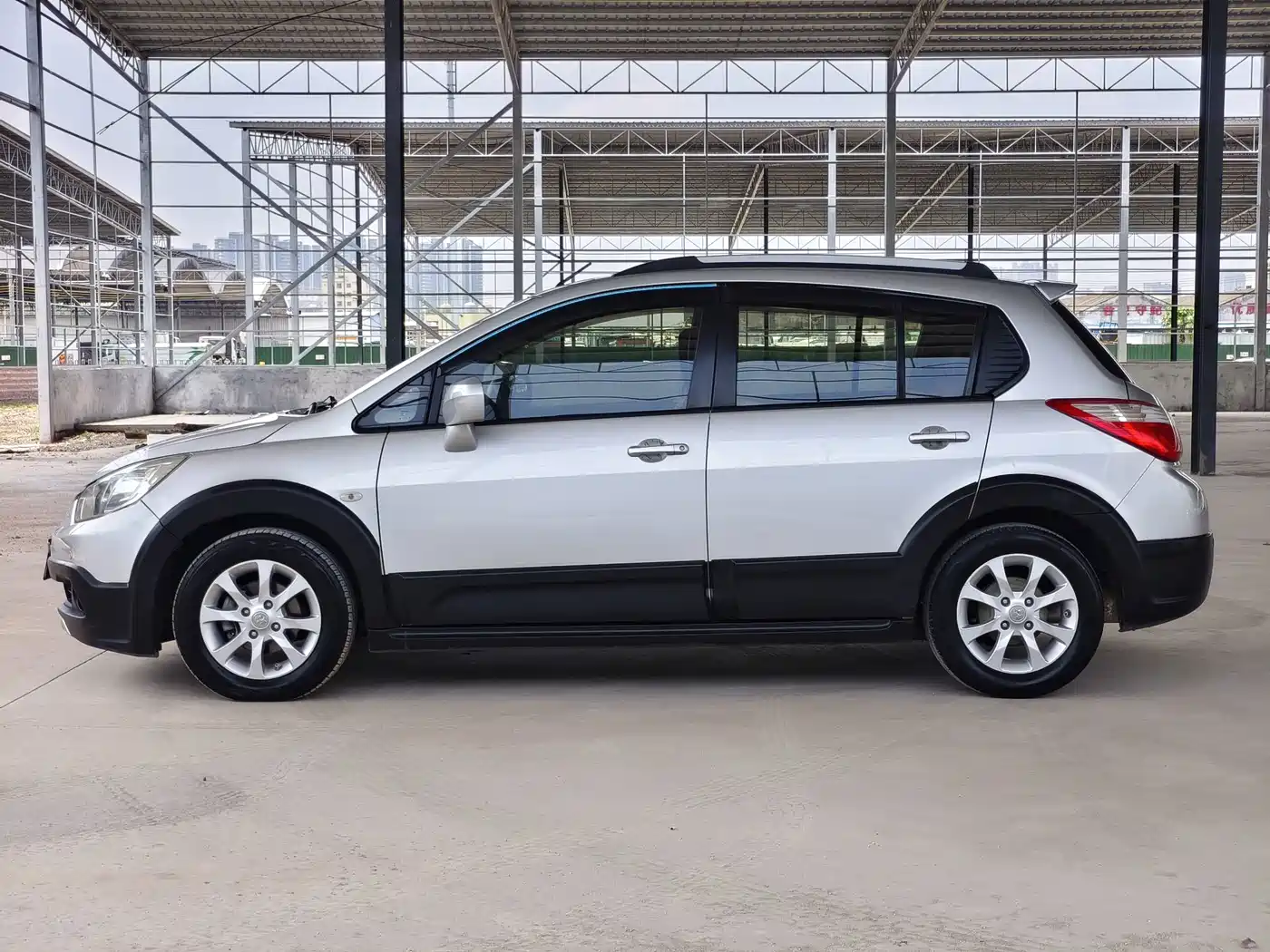 Venucia R50X 2014 2013 1.6L Automatic