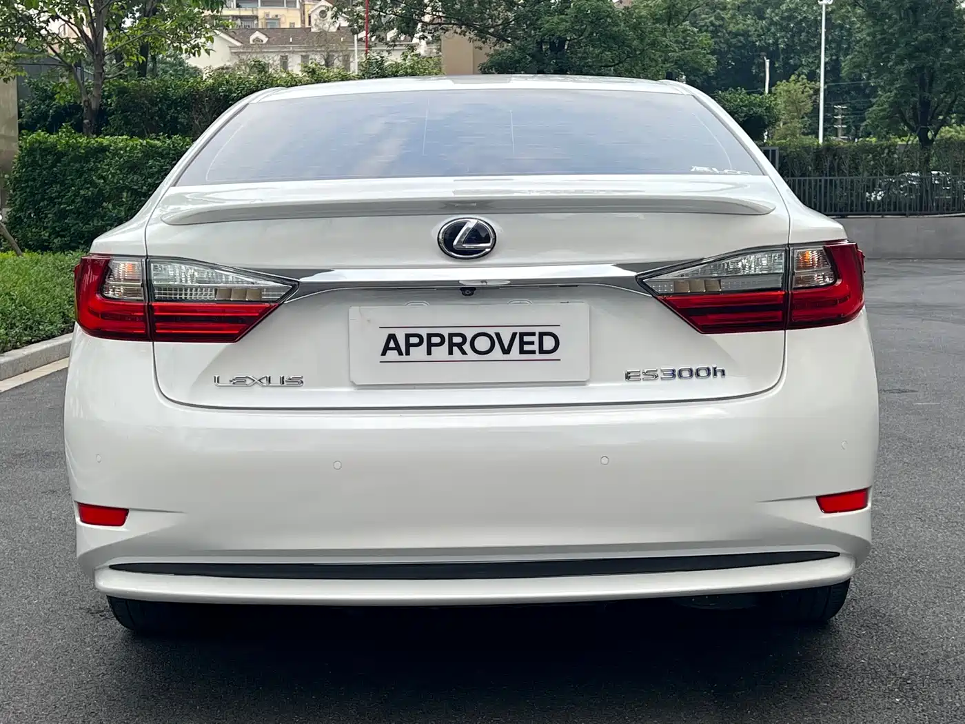 Lexus ES 2015 300h Comfort Edition фото 4