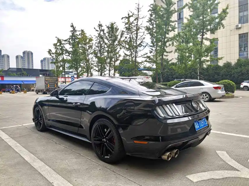 Фото 7 - Ford Mustang