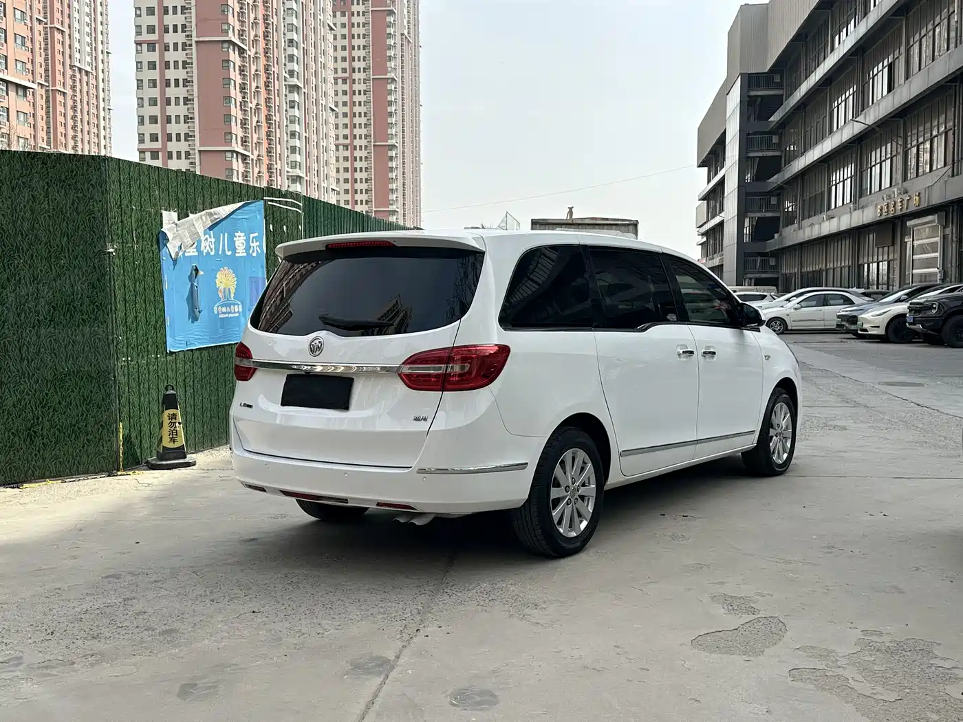 Buick GL8 2018 28T Luxury Model China VI фото 4
