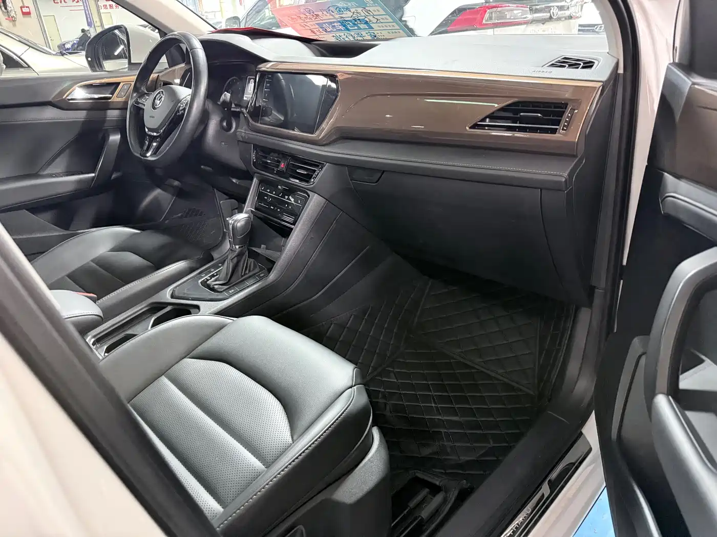 Volkswagen Tharu 2021 280TSI 2WD Luxury Plus фото 21