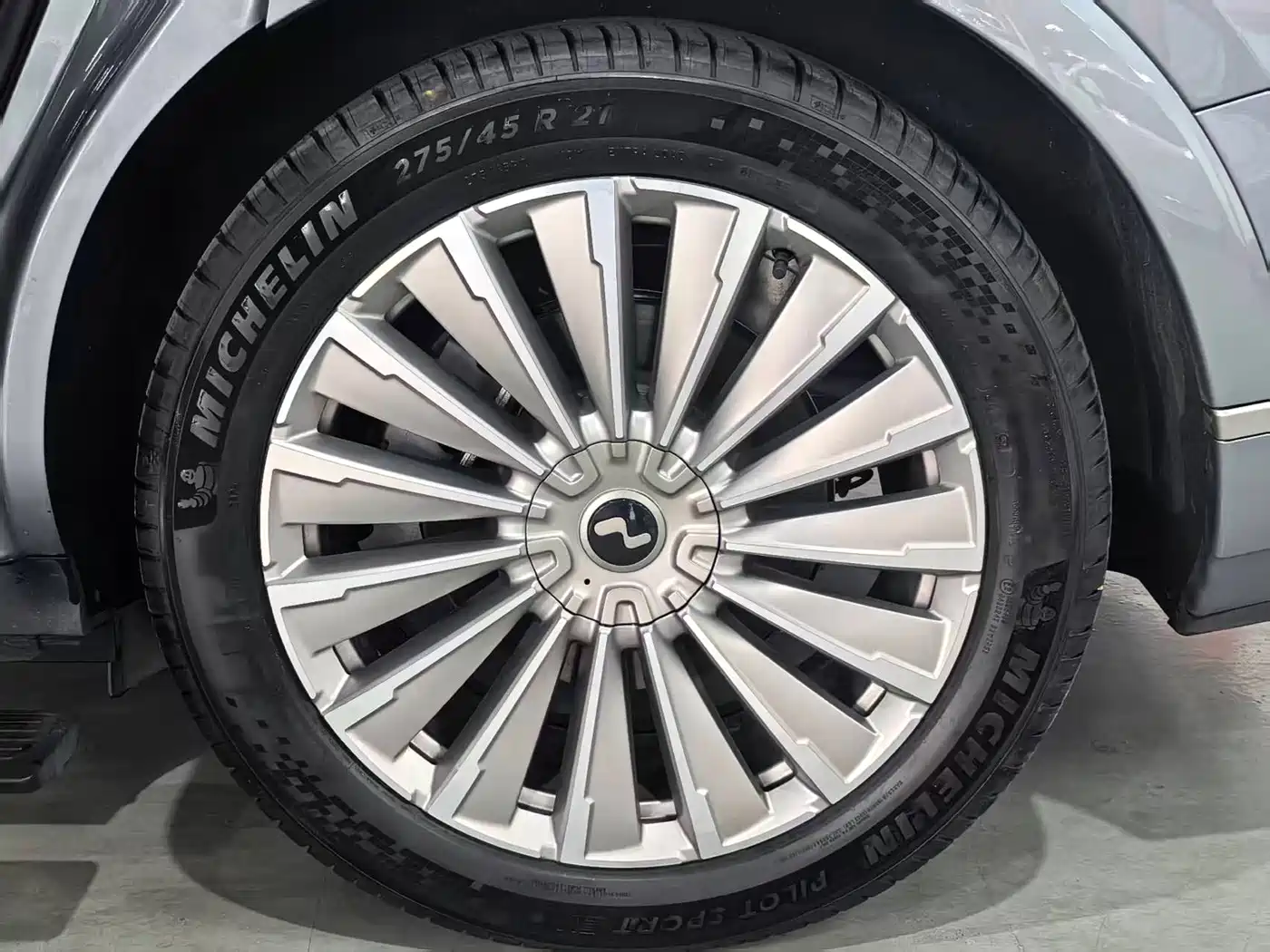 Ledao L90 2025 2025 AWD Base Model