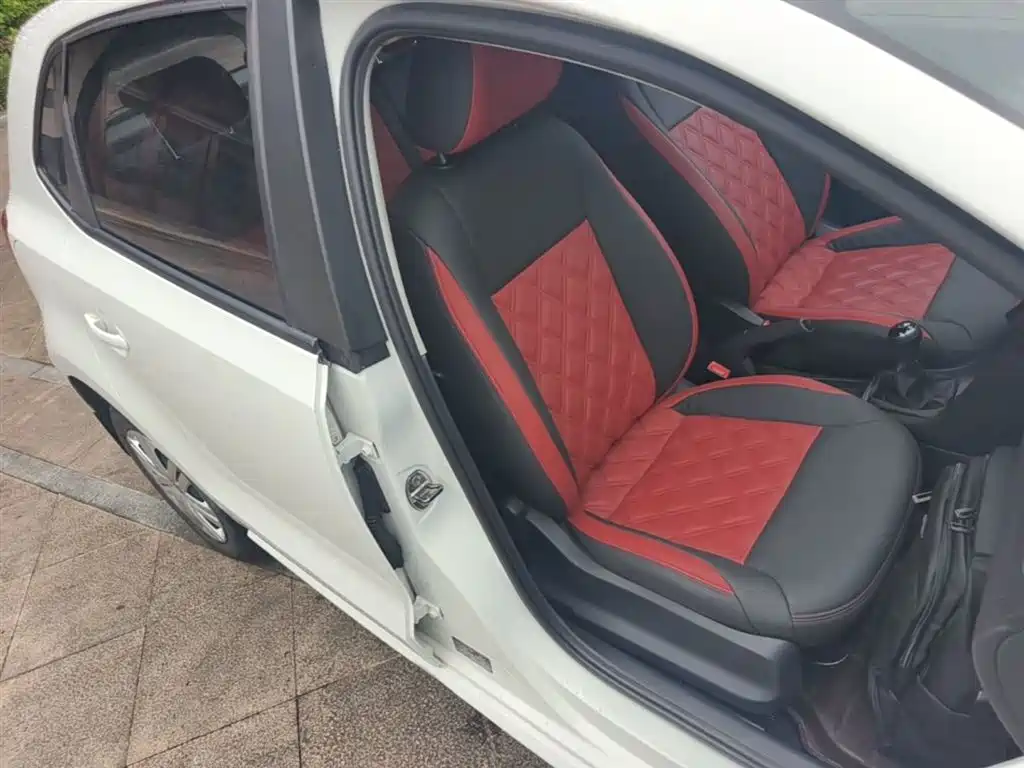 Volkswagen Polo 2016 1.4L Manual Trend фото 25