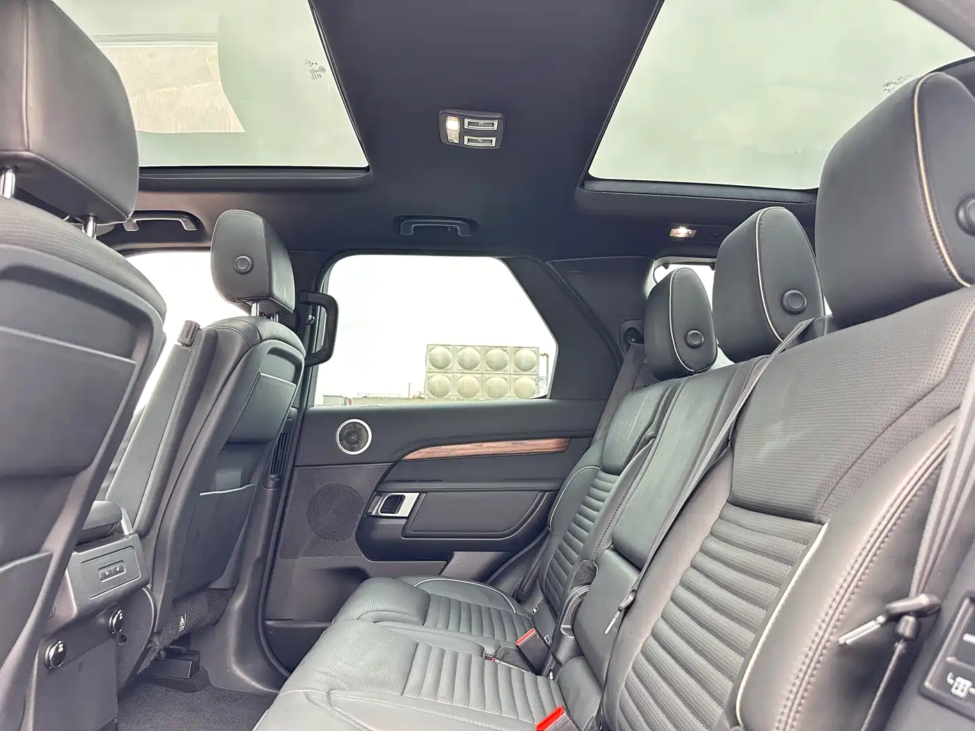 Land Rover Discovery 2017 3.0 SC V6 HSE фото 27