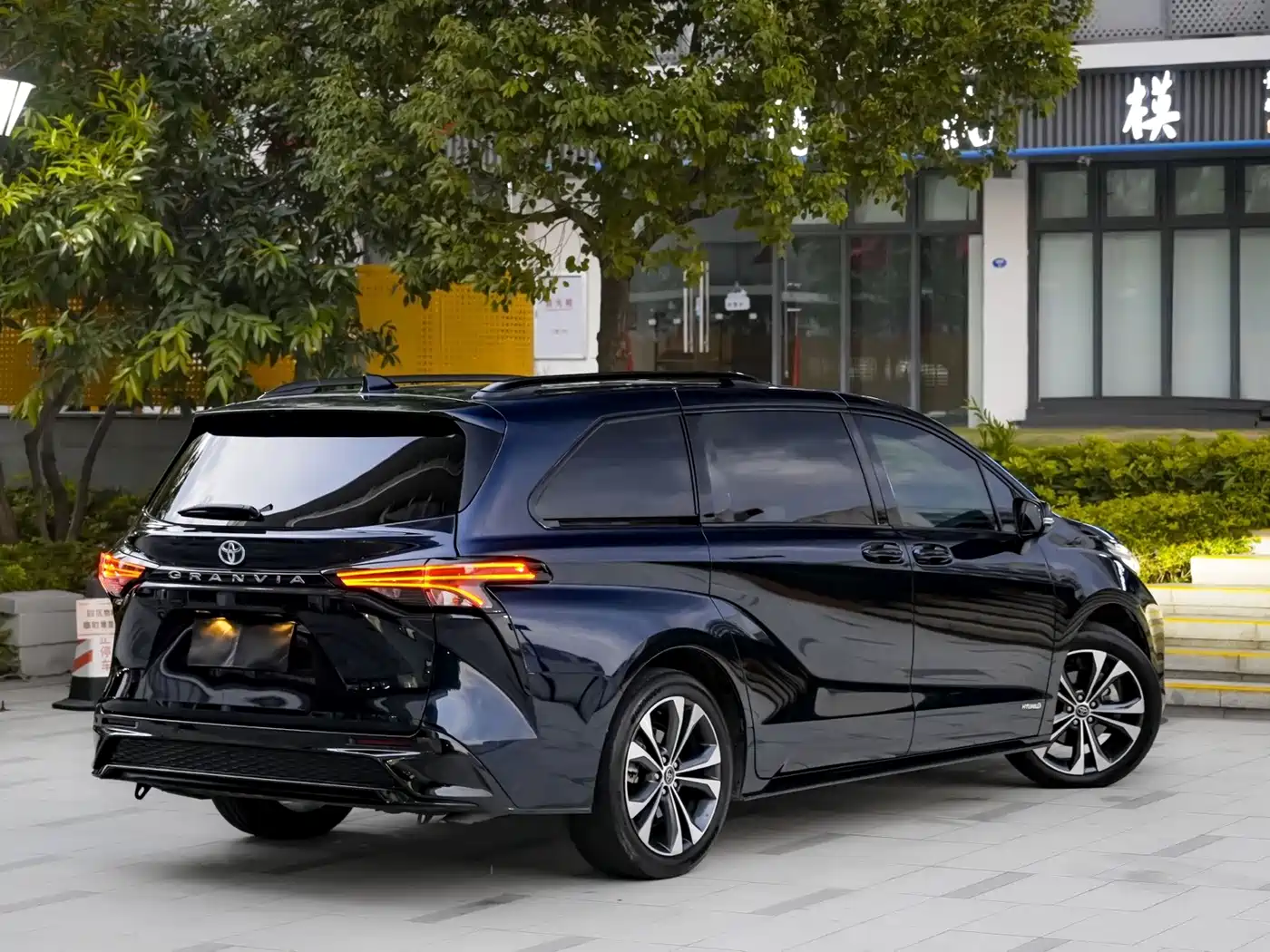 Toyota Granvia 2023 2023 2.5L Hybrid Flagship VIP Edition