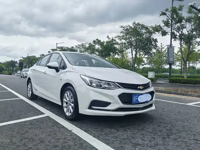 Chevrolet Cruze 2017 1.5L Automatic Pioneer Sunroof
