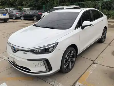 BAIC EU5