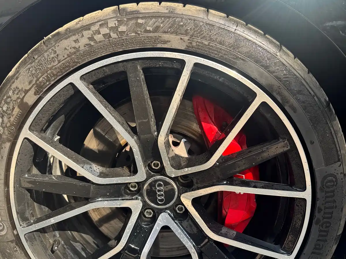 Audi A6L 2024 55 TFSI quattro Exclusive Dynamic фото 3