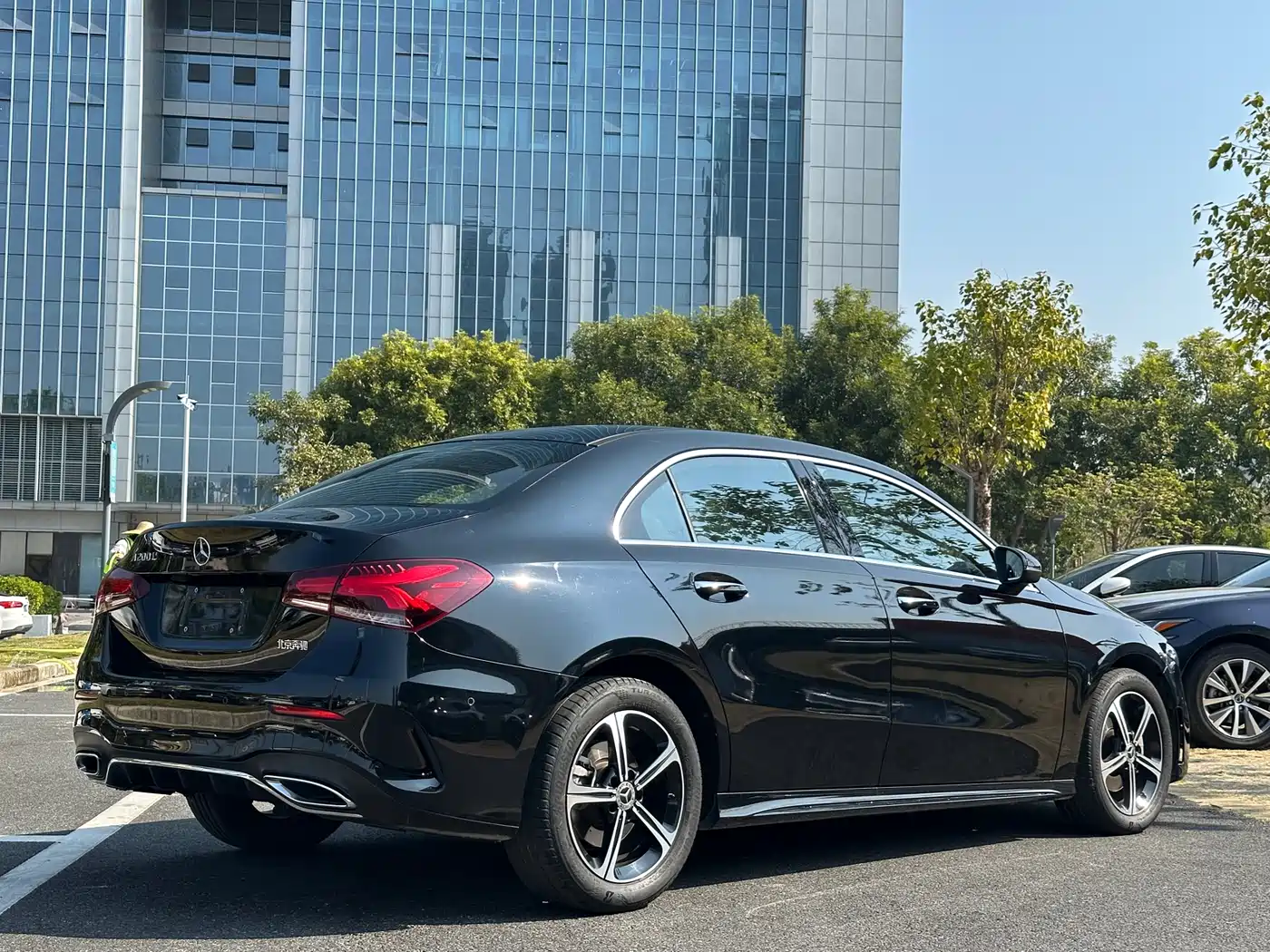 Mercedes-Benz A-Class 2022 Facelift III A 200 L Sport Sedan Fashion фото 13
