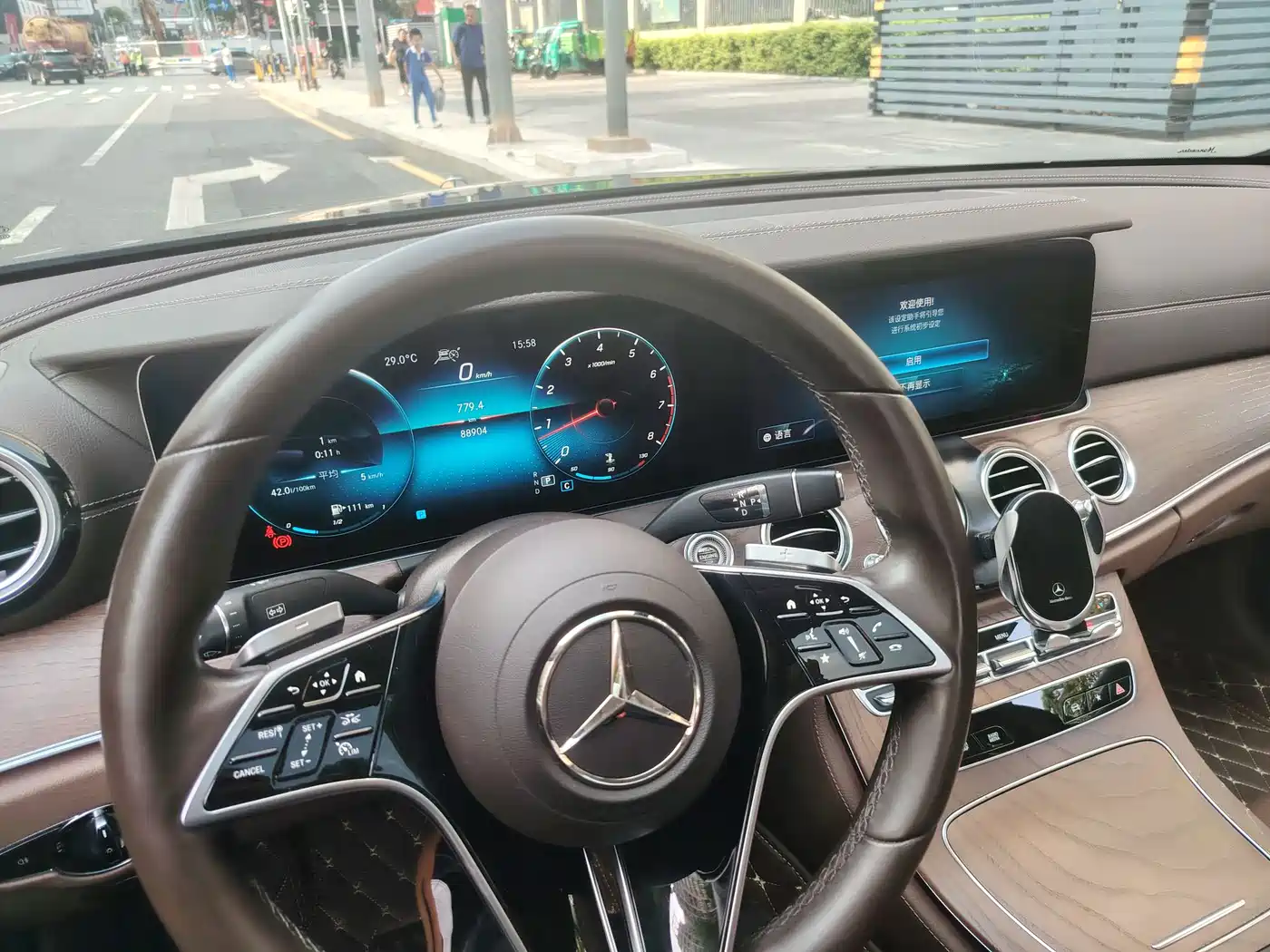 Mercedes-Benz E-Class 2021 E 300 L Fashion фото 19