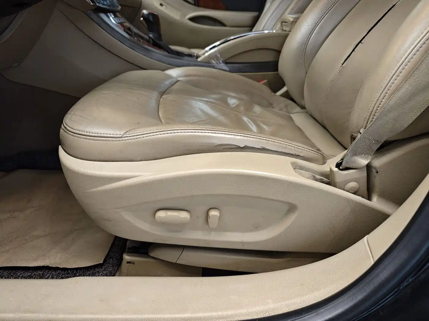 Buick LaCrosse 2012 2.4L SIDI Elegance Edition фото 10