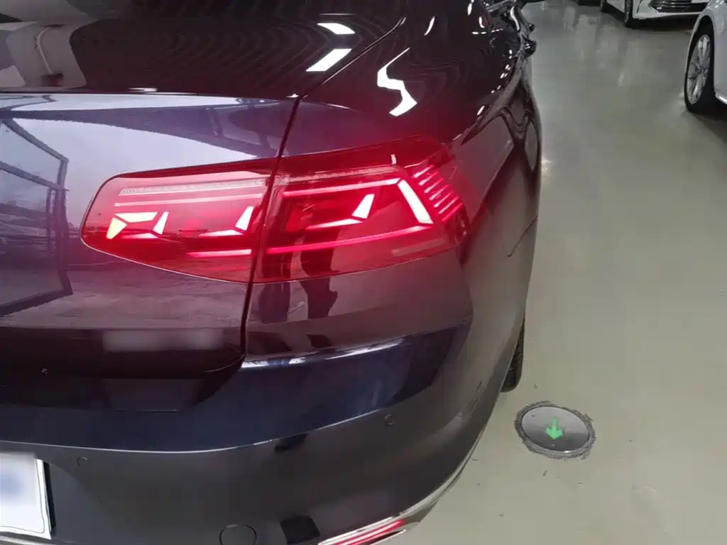 Volkswagen Magotan 2023 Model 2 Million Commemorative Edition 330TSI DSG Luxury фото 8