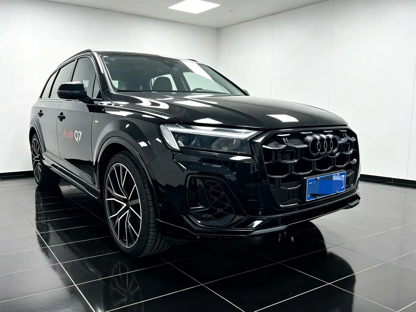 Audi Q7 2025 2025 55 TFSI quattro S line Black Warrior