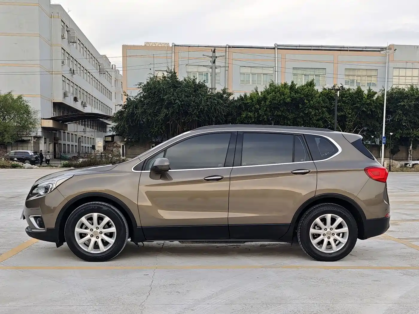 Buick Envision Plus 2018 20T 2WD Leading фото 2
