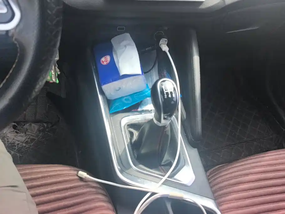 Photo 16 - Geely Vision X3