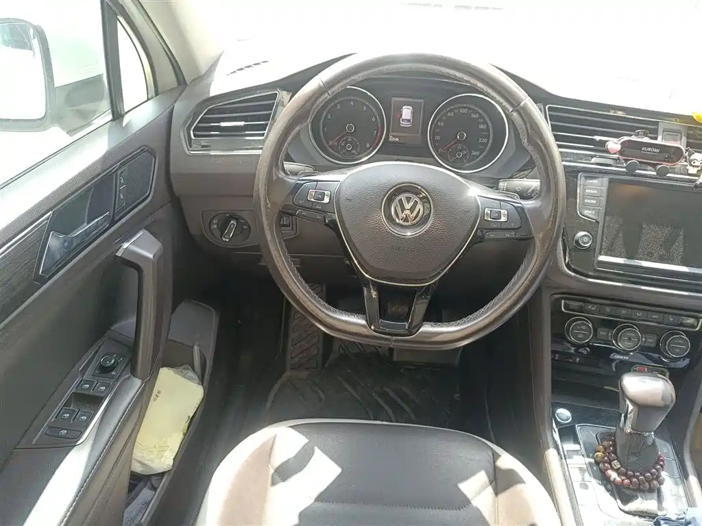 Volkswagen Tiguan L 2017 330TSI Automatic 2WD Luxury Edition фото 3