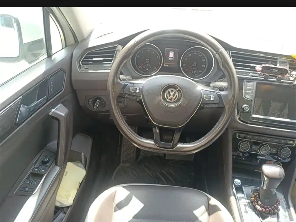 Volkswagen Tiguan L 2017 330TSI Automatic 2WD Luxury Edition фото 14