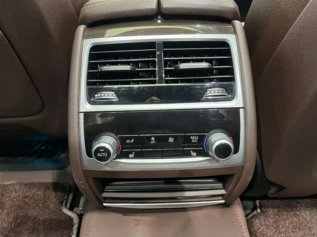 BMW 7 Series 2018 730Li Leading Type Excellence Package фото 15