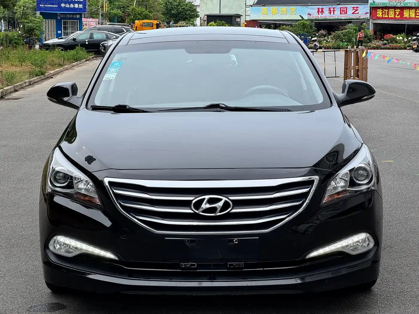Hyundai Mistra 2016 1.8L Automatic Smart GLS фото 2