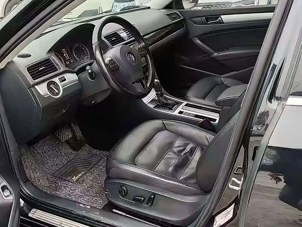 Photo 4 - Volkswagen Passat