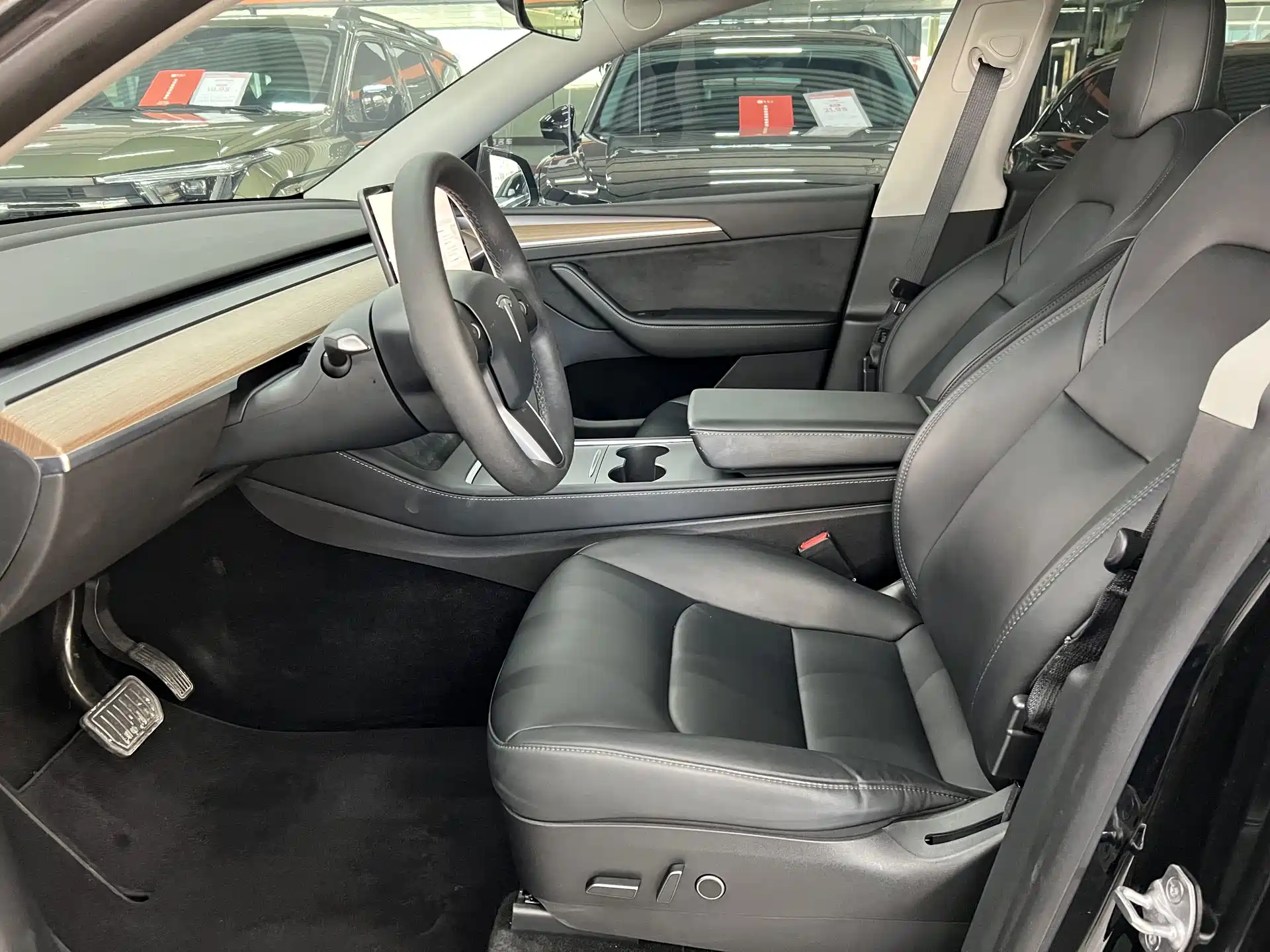 Фото 4 - Tesla Model Y