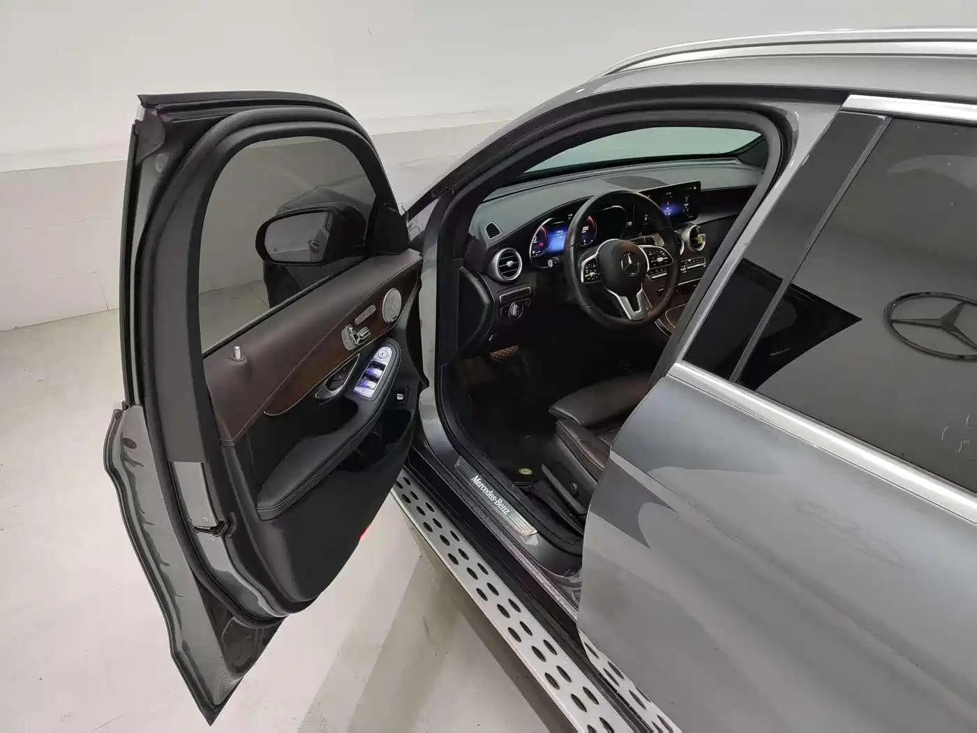 Mercedes-Benz GLC 2021 GLC 300 L 4MATIC Sporty фото 4