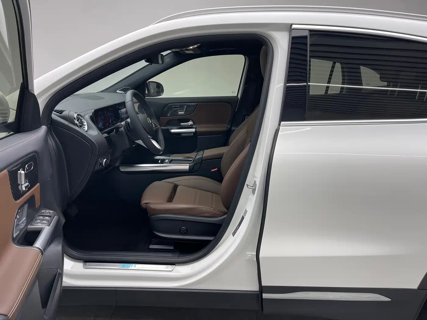 Photo 16 - Mercedes-Benz EQA